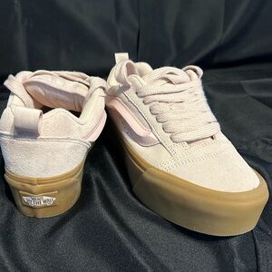 VANS Knustack Pink - Gum Platforms W. Size 8.